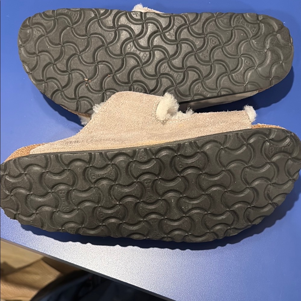 Birkenstock fury sandals great condition! - Picture 4 of 4
